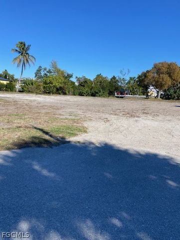 5226 Serenity CV, Bokeelia, FL 33922