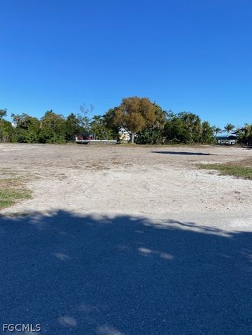 5226 Serenity CV, Bokeelia, FL 33922