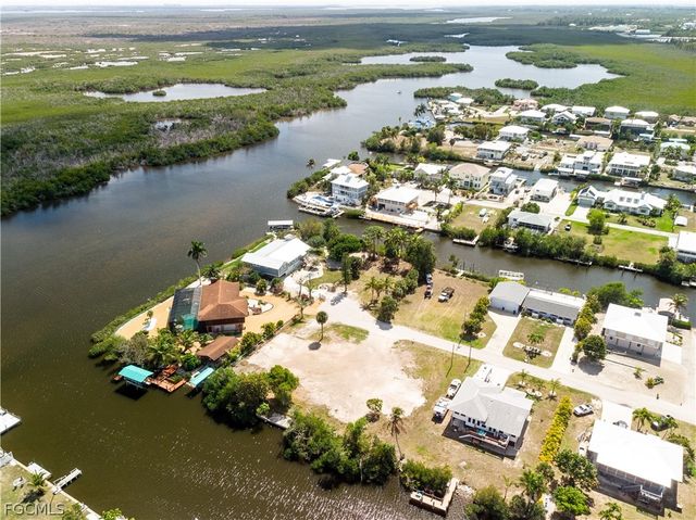 5226 Serenity CV, Bokeelia, FL 33922