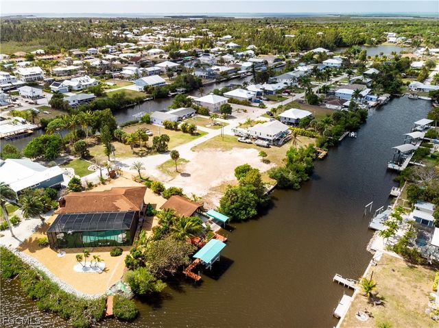 5226 Serenity CV, Bokeelia, FL 33922