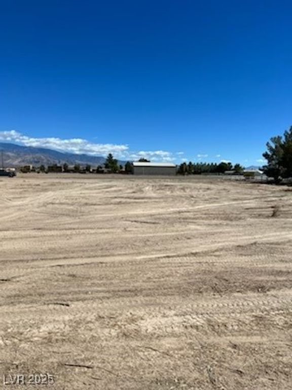 3240 South Prairie Avenue, Pahrump, NV 89048