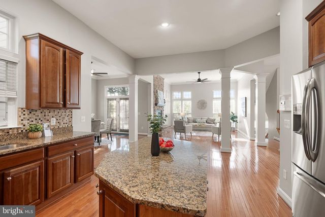 7202 GRAY HEIGHTS CT, Alexandria, VA 22315