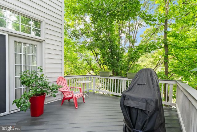 7202 GRAY HEIGHTS CT, Alexandria, VA 22315