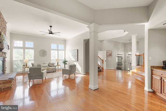 7202 GRAY HEIGHTS CT, Alexandria, VA 22315