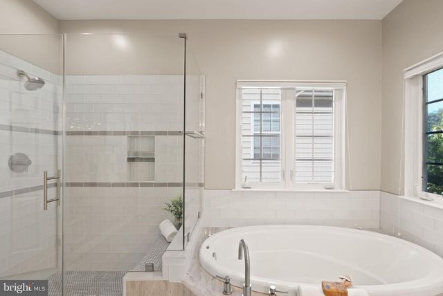 7202 GRAY HEIGHTS CT, Alexandria, VA 22315