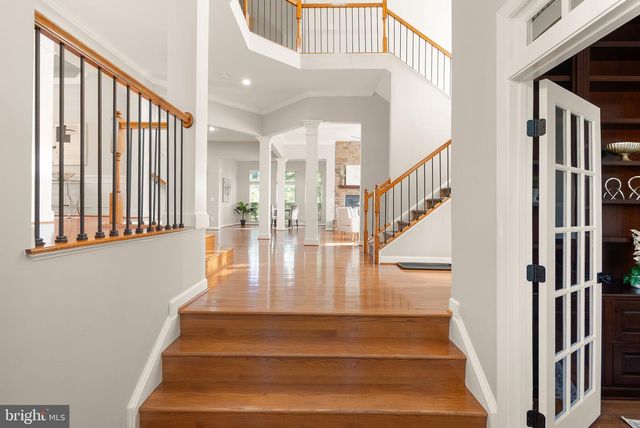 7202 GRAY HEIGHTS CT, Alexandria, VA 22315