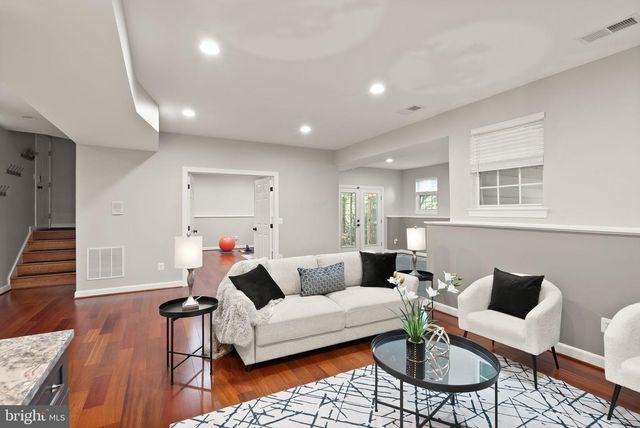 7202 GRAY HEIGHTS CT, Alexandria, VA 22315