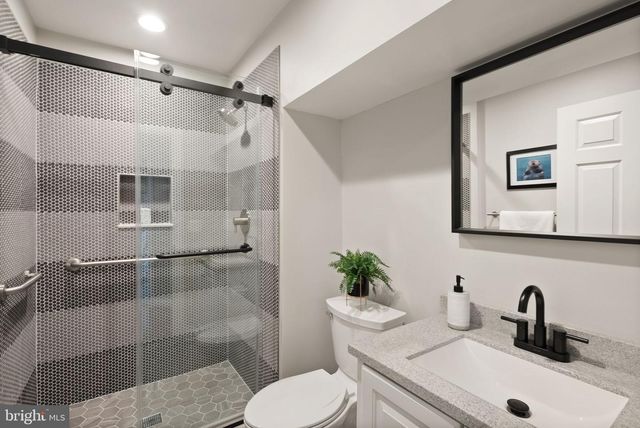 7202 GRAY HEIGHTS CT, Alexandria, VA 22315