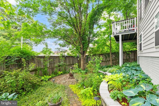 7202 GRAY HEIGHTS CT, Alexandria, VA 22315