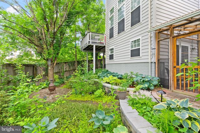 7202 GRAY HEIGHTS CT, Alexandria, VA 22315