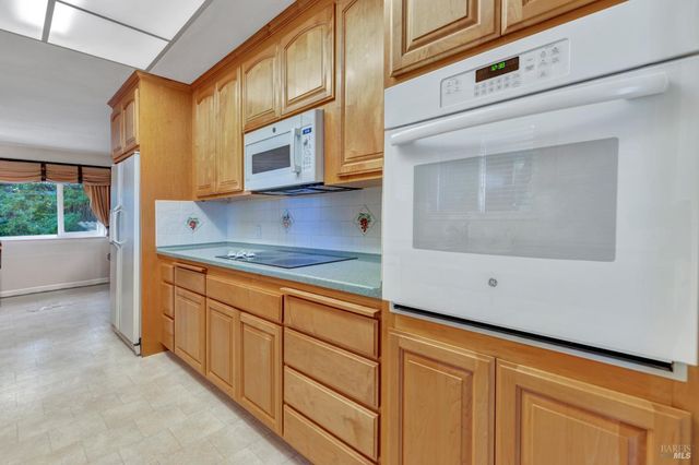 108 Franciscan Dr, Vallejo, CA 94589