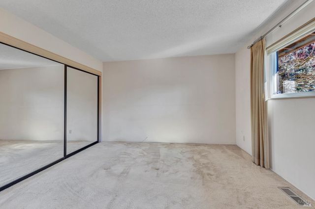 108 Franciscan Dr, Vallejo, CA 94589