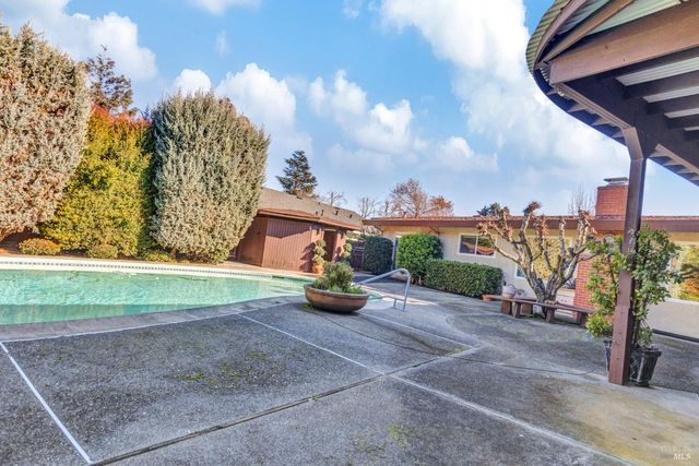 108 Franciscan Dr, Vallejo, CA 94589