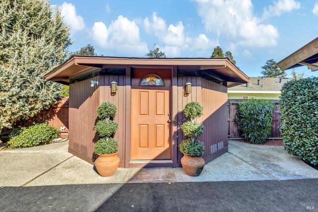 108 Franciscan Dr, Vallejo, CA 94589