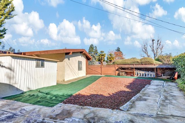 108 Franciscan Dr, Vallejo, CA 94589
