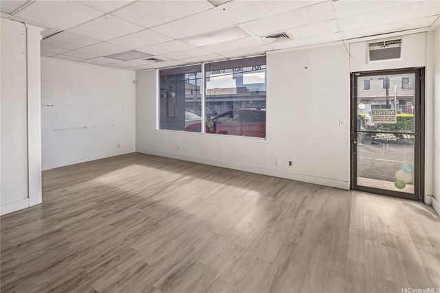 2046 N King Street, Honolulu, HI 96819