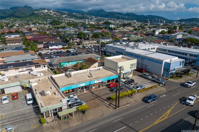 2046 N King Street, Honolulu, HI 96819