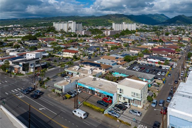 2046 N King Street, Honolulu, HI 96819