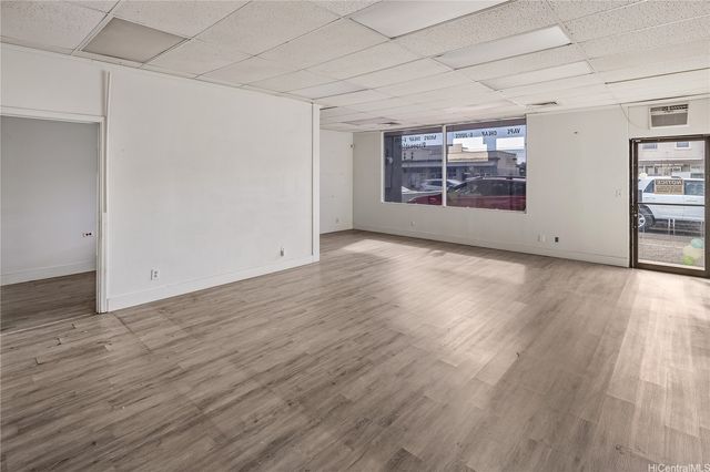 2046 N King Street, Honolulu, HI 96819