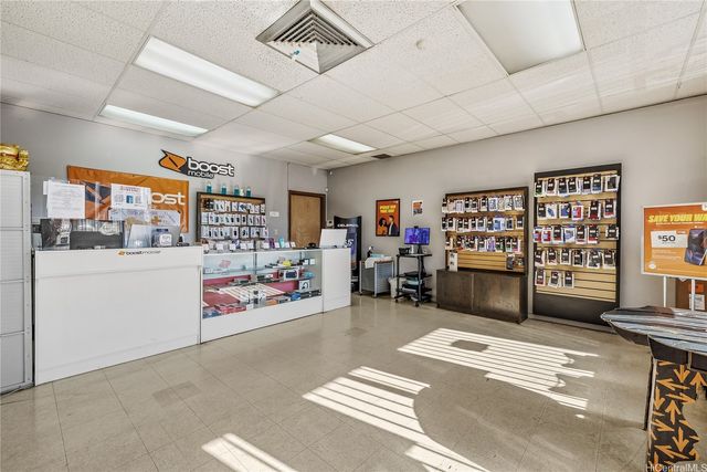 2046 N King Street, Honolulu, HI 96819
