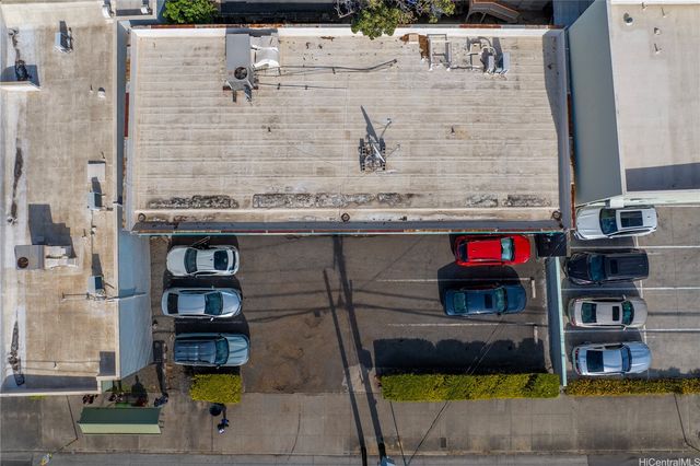 2046 N King Street, Honolulu, HI 96819