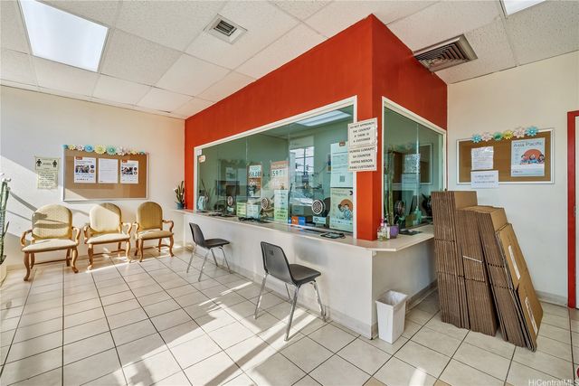 2046 N King Street, Honolulu, HI 96819