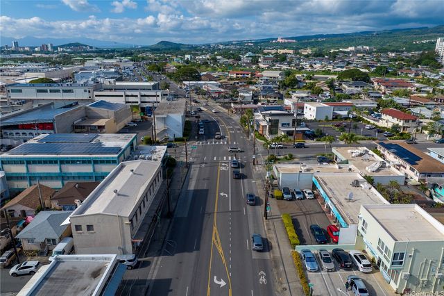2046 N King Street, Honolulu, HI 96819