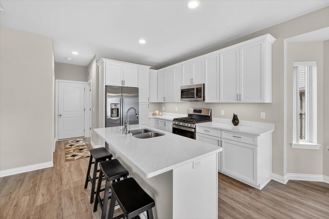 660 Brookstone Drive, Oxford, MI 48371