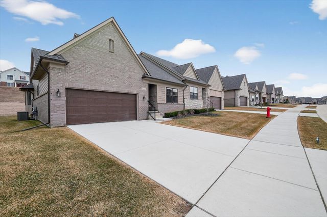 660 Brookstone Drive, Oxford, MI 48371