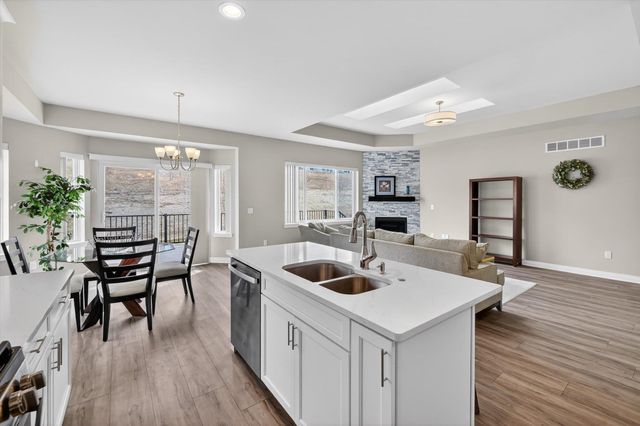 660 Brookstone Drive, Oxford, MI 48371