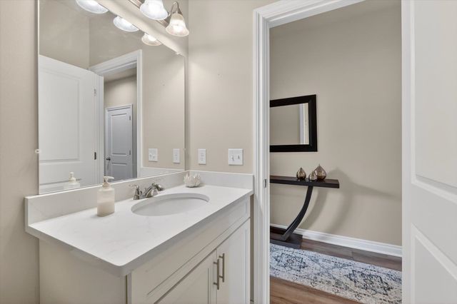 660 Brookstone Drive, Oxford, MI 48371