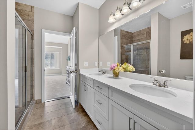 660 Brookstone Drive, Oxford, MI 48371