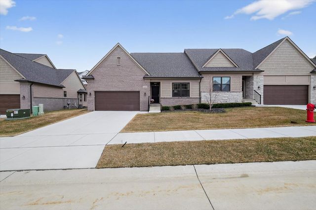 660 Brookstone Drive, Oxford, MI 48371