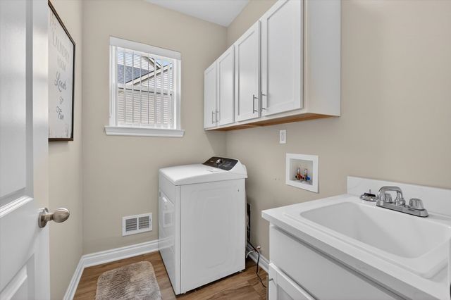 660 Brookstone Drive, Oxford, MI 48371