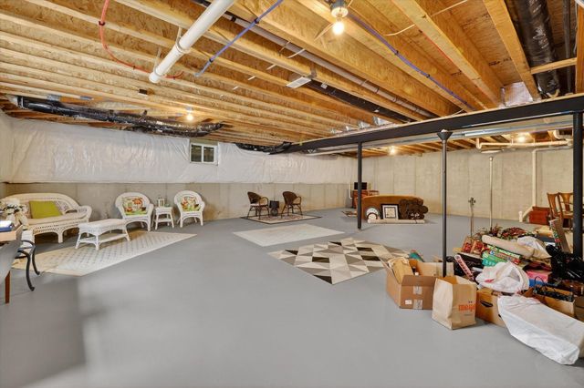 660 Brookstone Drive, Oxford, MI 48371