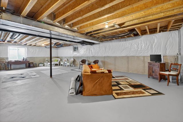 660 Brookstone Drive, Oxford, MI 48371