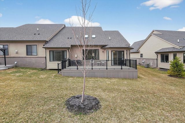 660 Brookstone Drive, Oxford, MI 48371