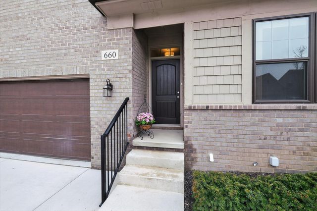 660 Brookstone Drive, Oxford, MI 48371