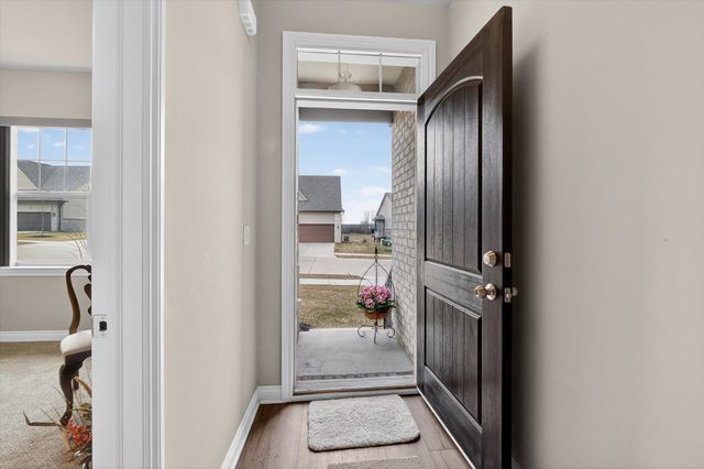 660 Brookstone Drive, Oxford, MI 48371