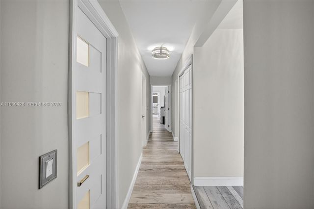 9090 NW 11th Ct, Plantation, FL 33322