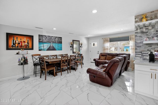 9418 GISBORNE Drive, Jacksonville, FL 32208