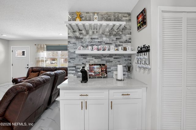 9418 GISBORNE Drive, Jacksonville, FL 32208