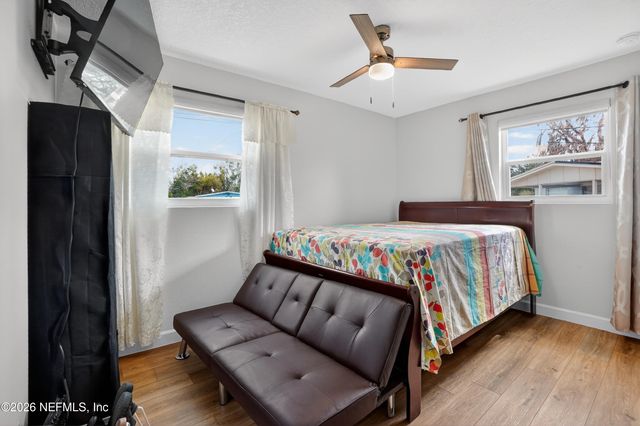 9418 GISBORNE Drive, Jacksonville, FL 32208