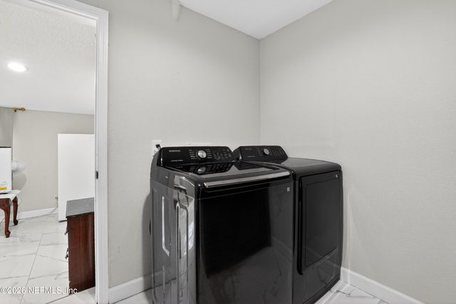 9418 GISBORNE Drive, Jacksonville, FL 32208