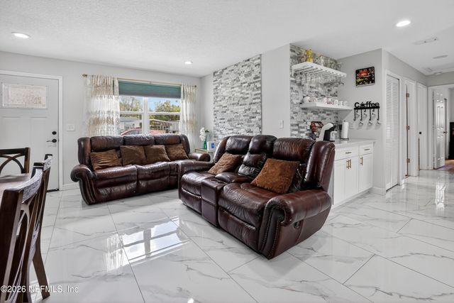 9418 GISBORNE Drive, Jacksonville, FL 32208