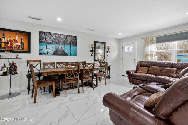 9418 GISBORNE Drive, Jacksonville, FL 32208