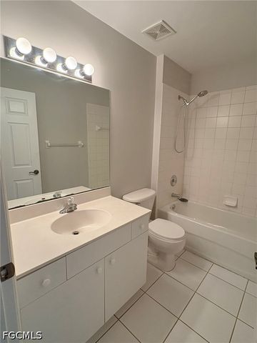 3619 Pine Oak CIR 108, Fort Myers, FL 33916