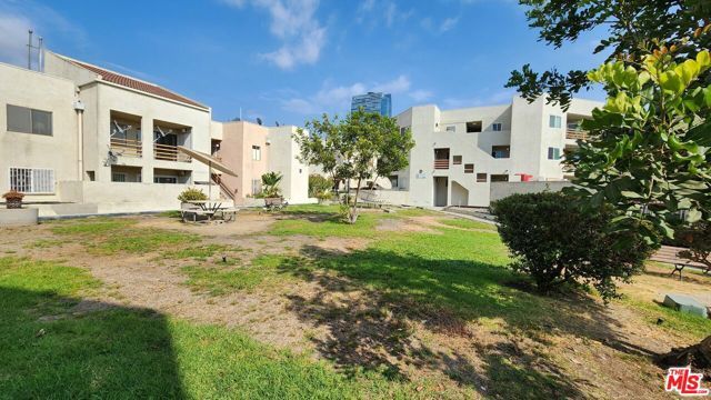 1425 W 12th Street 161, Los Angeles, CA 90015