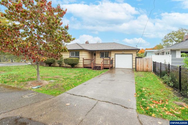 2310 Mountain View Dr, Salem, OR 97302