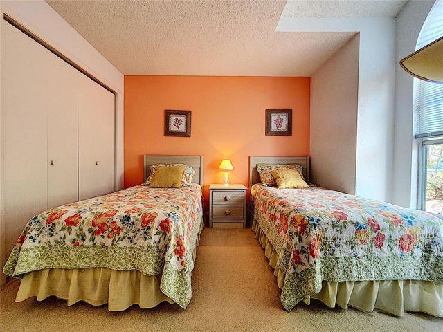 9408 NEW ORLEANS DRIVE, Weeki Wachee, FL 34613